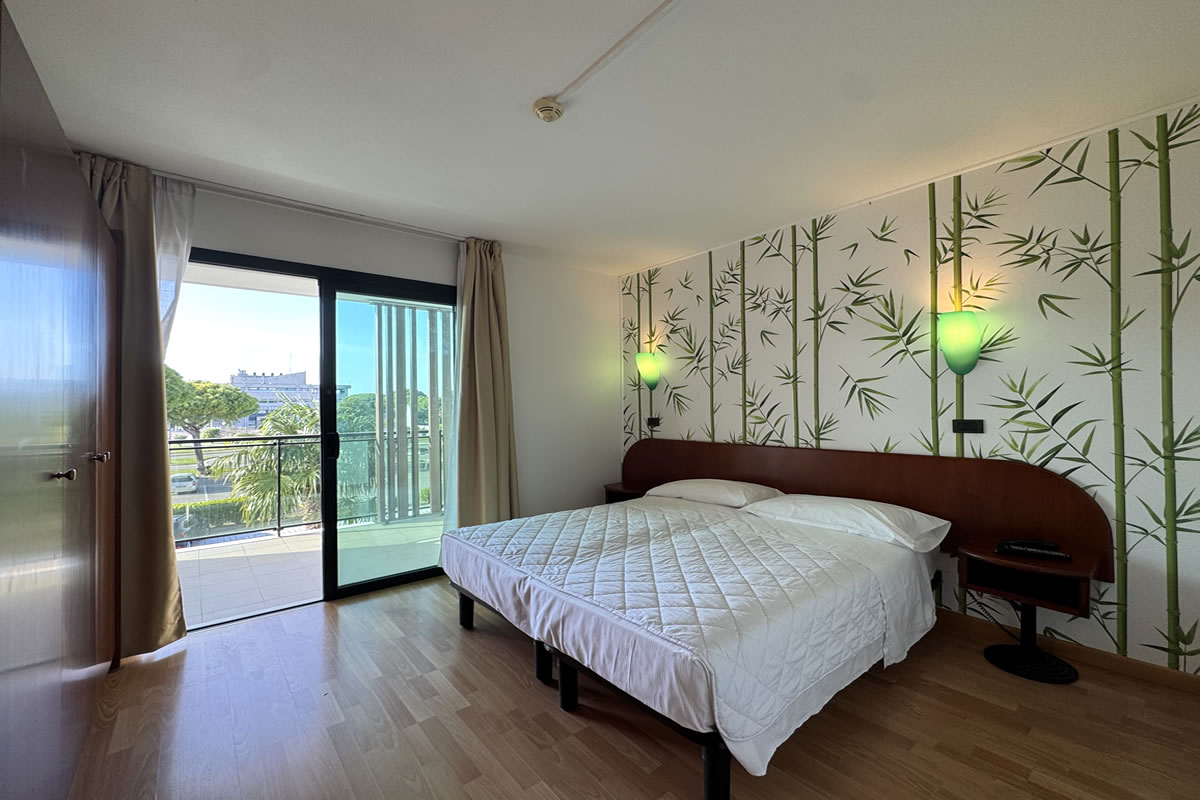 Superior room with balcony in Lignano Sabbiadoro